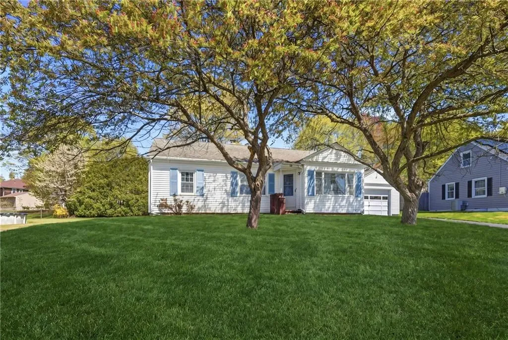 15 Valley View Drive Cumberland RI 02864