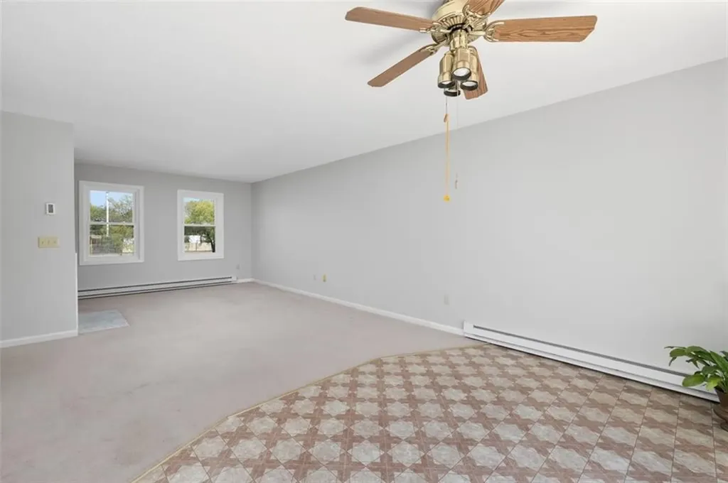 1 Willow Glen Circle Warwick RI 02889