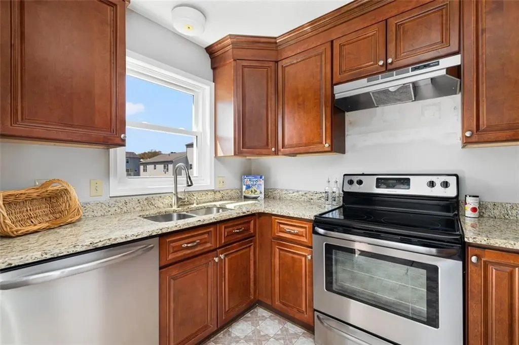 1 Willow Glen Circle Warwick RI 02889