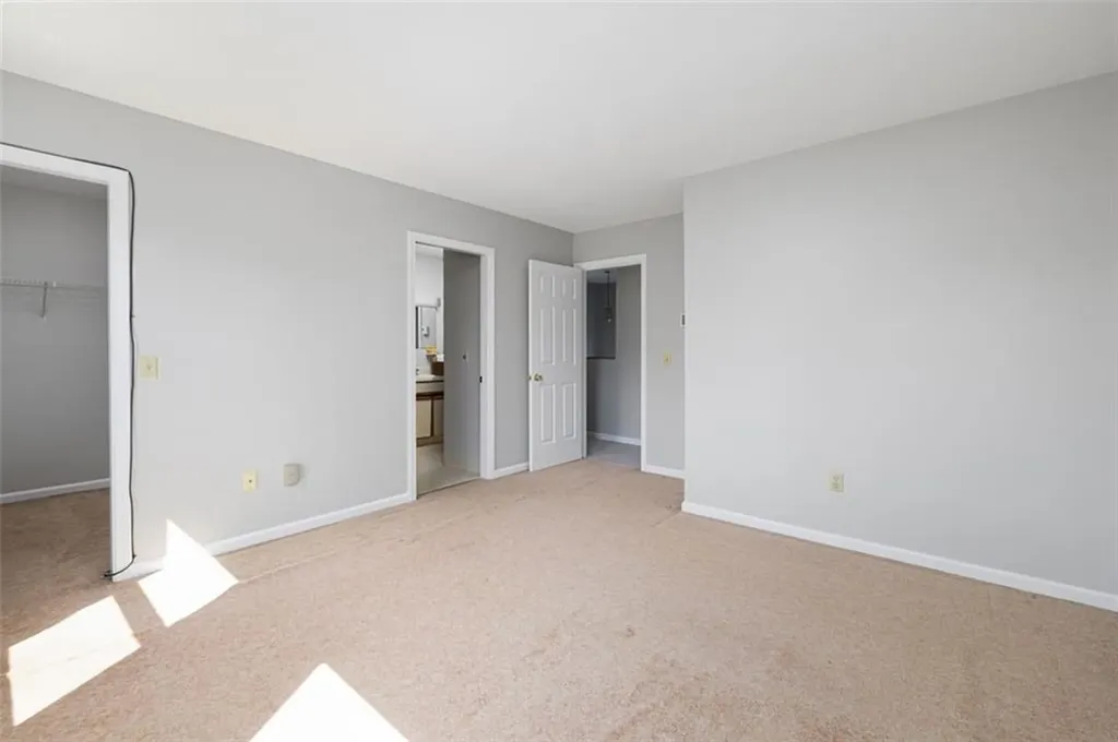 1 Willow Glen Circle Warwick RI 02889