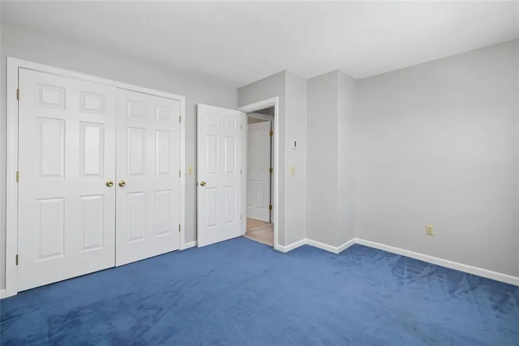 1 Willow Glen Circle Warwick RI 02889