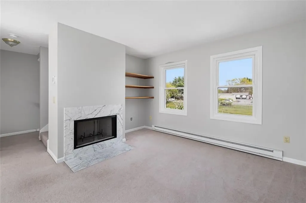 1 Willow Glen Circle Warwick RI 02889