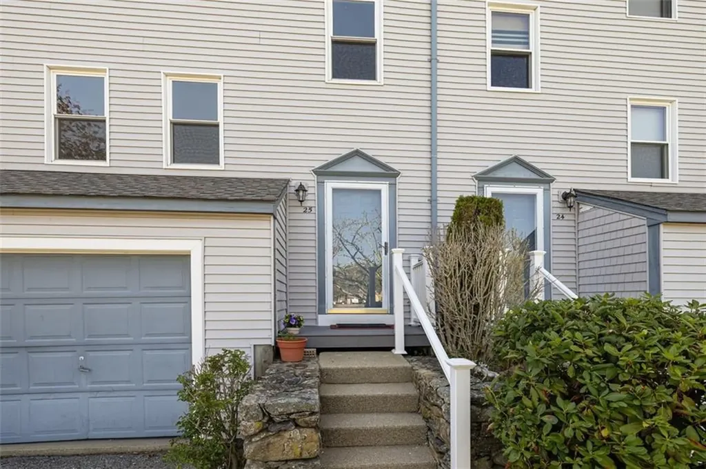 1 Willow Glen Circle Warwick RI 02889