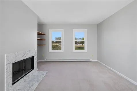 1 Willow Glen Circle Warwick RI 02889