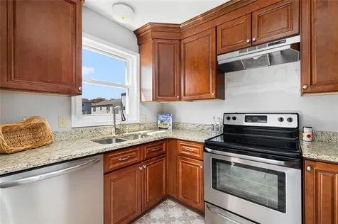 1 Willow Glen Circle Warwick RI 02889