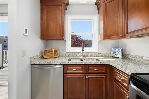 1 Willow Glen Circle Warwick RI 02889