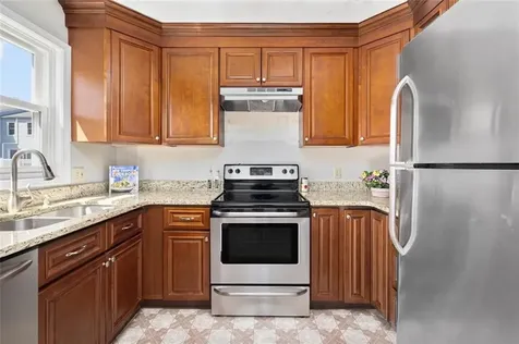 1 Willow Glen Circle Warwick RI 02889