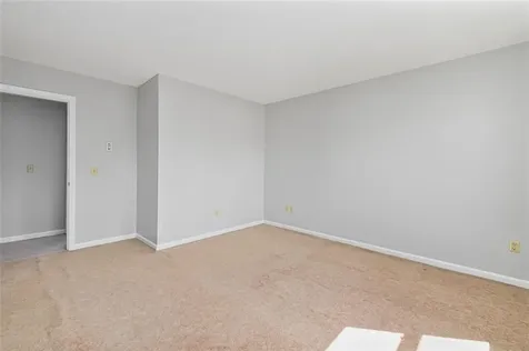 1 Willow Glen Circle Warwick RI 02889