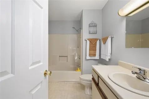 1 Willow Glen Circle Warwick RI 02889