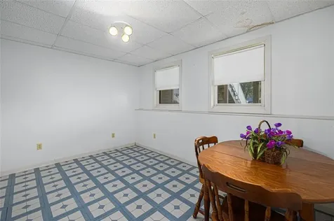 1 Willow Glen Circle Warwick RI 02889