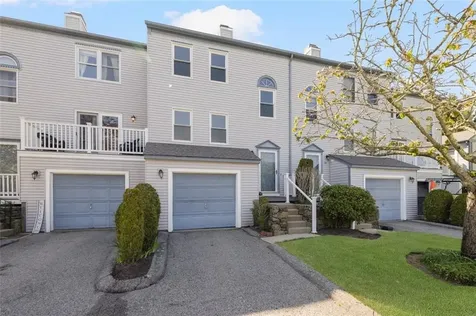 1 Willow Glen Circle Warwick RI 02889