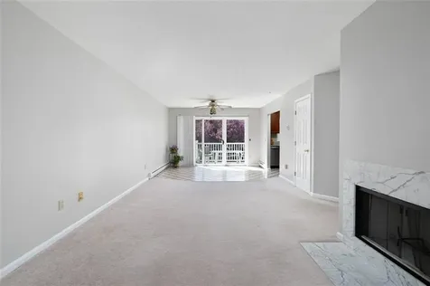 1 Willow Glen Circle Warwick RI 02889