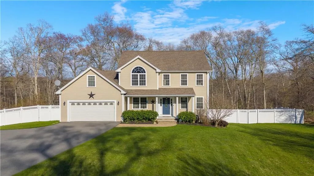435 Cottrell Road Tiverton RI 02878