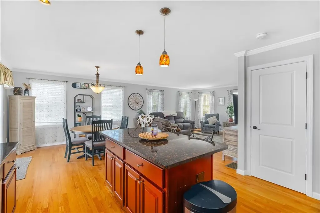 435 Cottrell Road Tiverton RI 02878