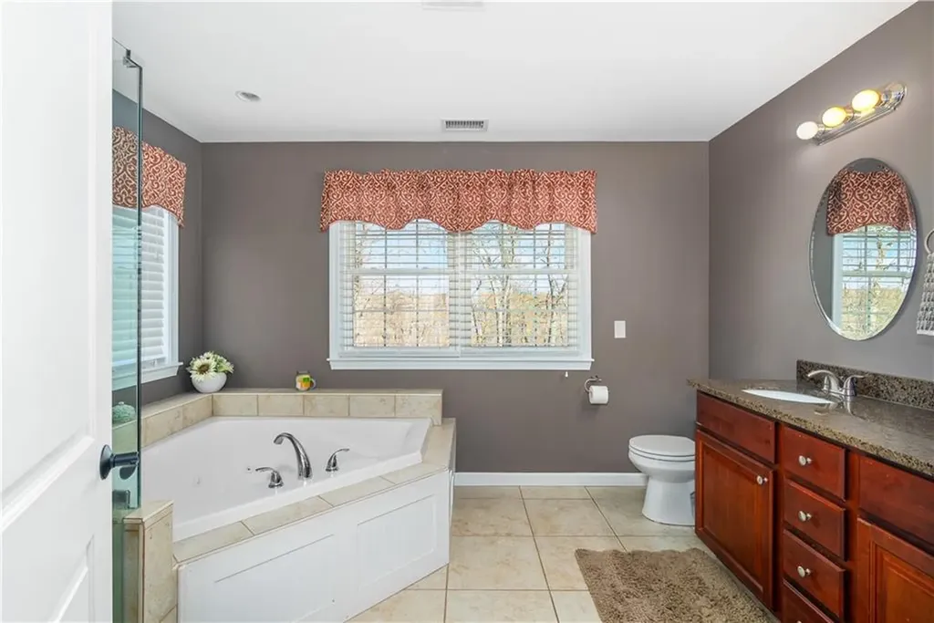435 Cottrell Road Tiverton RI 02878