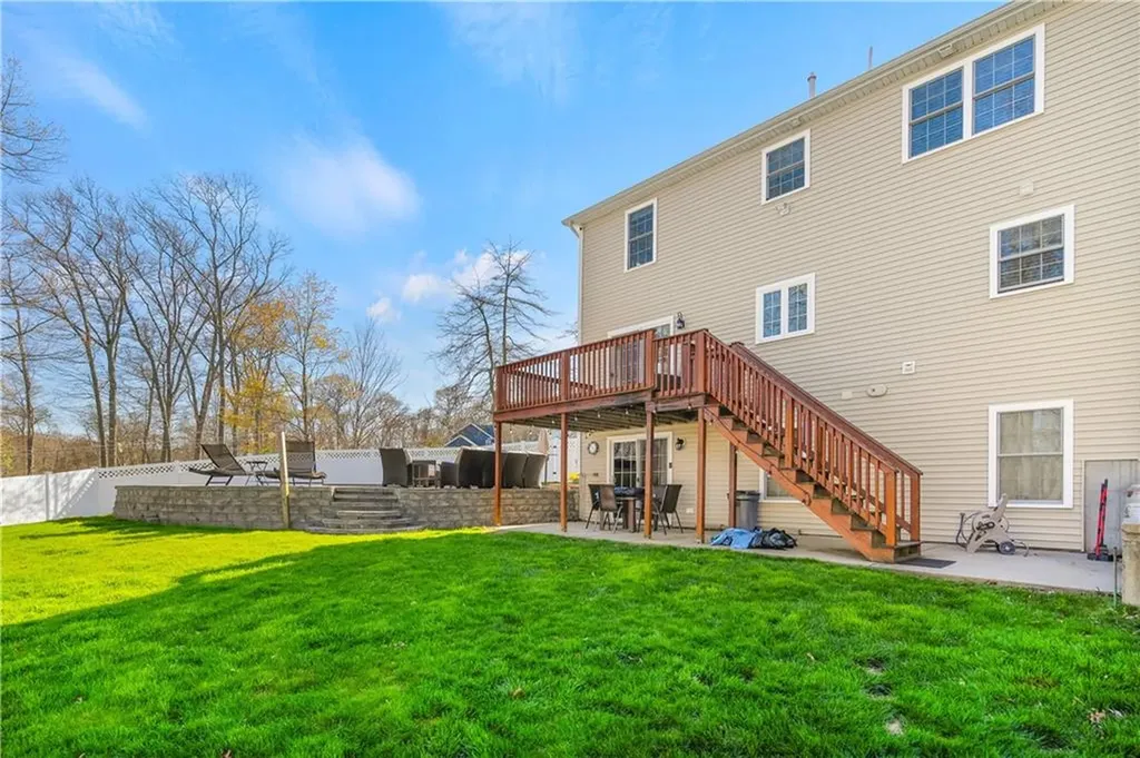 435 Cottrell Road Tiverton RI 02878