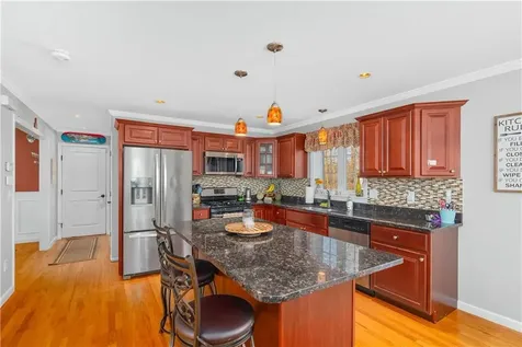 435 Cottrell Road Tiverton RI 02878