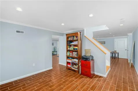 435 Cottrell Road Tiverton RI 02878