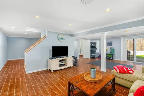 435 Cottrell Road Tiverton RI 02878