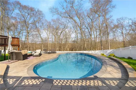 435 Cottrell Road Tiverton RI 02878