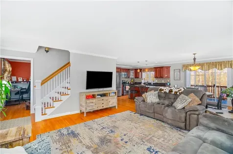 435 Cottrell Road Tiverton RI 02878