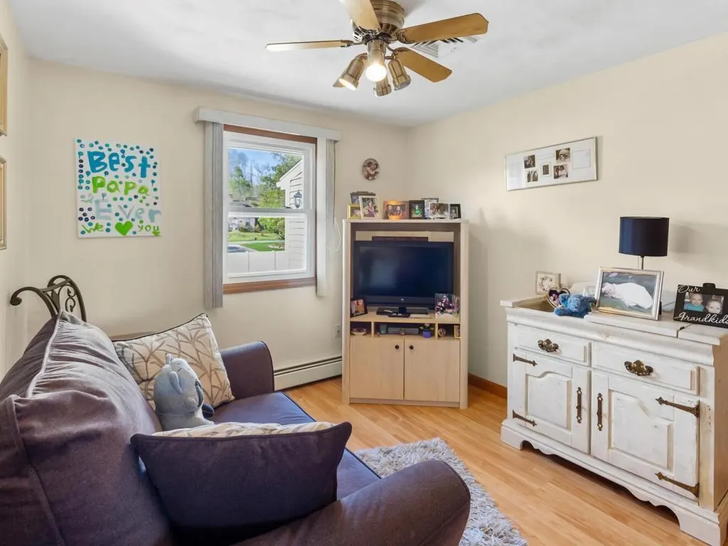 4 Sprague Circle Johnston RI 02919