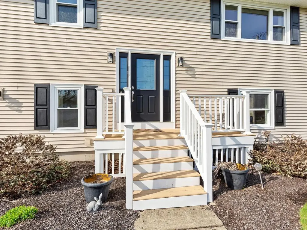 4 Sprague Circle Johnston RI 02919