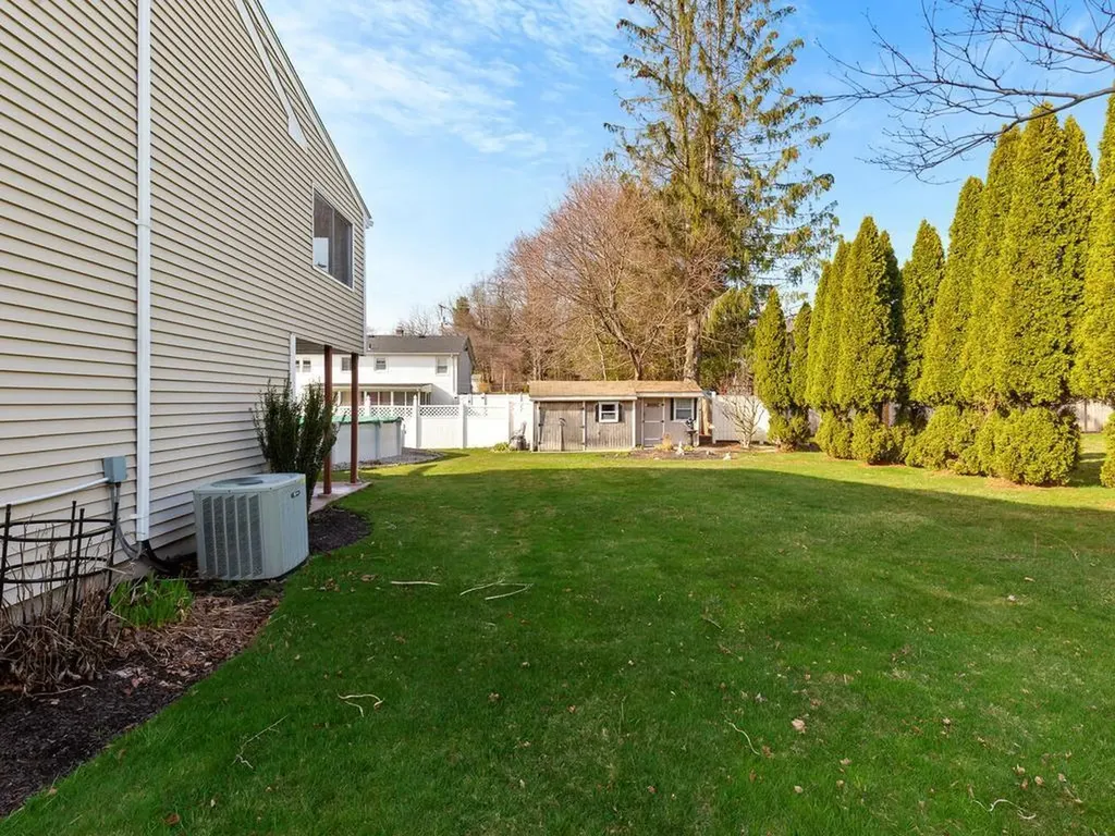 4 Sprague Circle Johnston RI 02919