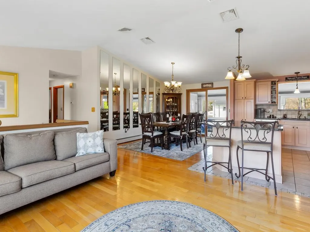 4 Sprague Circle Johnston RI 02919