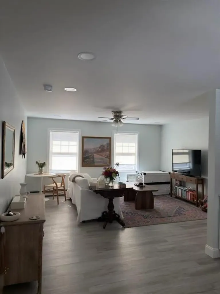 16 Catherine Street Bristol RI 02809