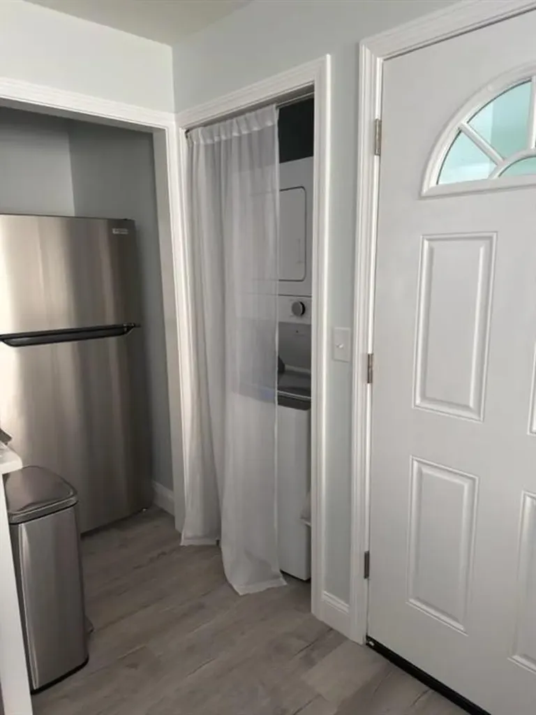 16 Catherine Street Bristol RI 02809