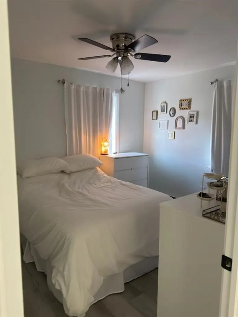 16 Catherine Street Bristol RI 02809