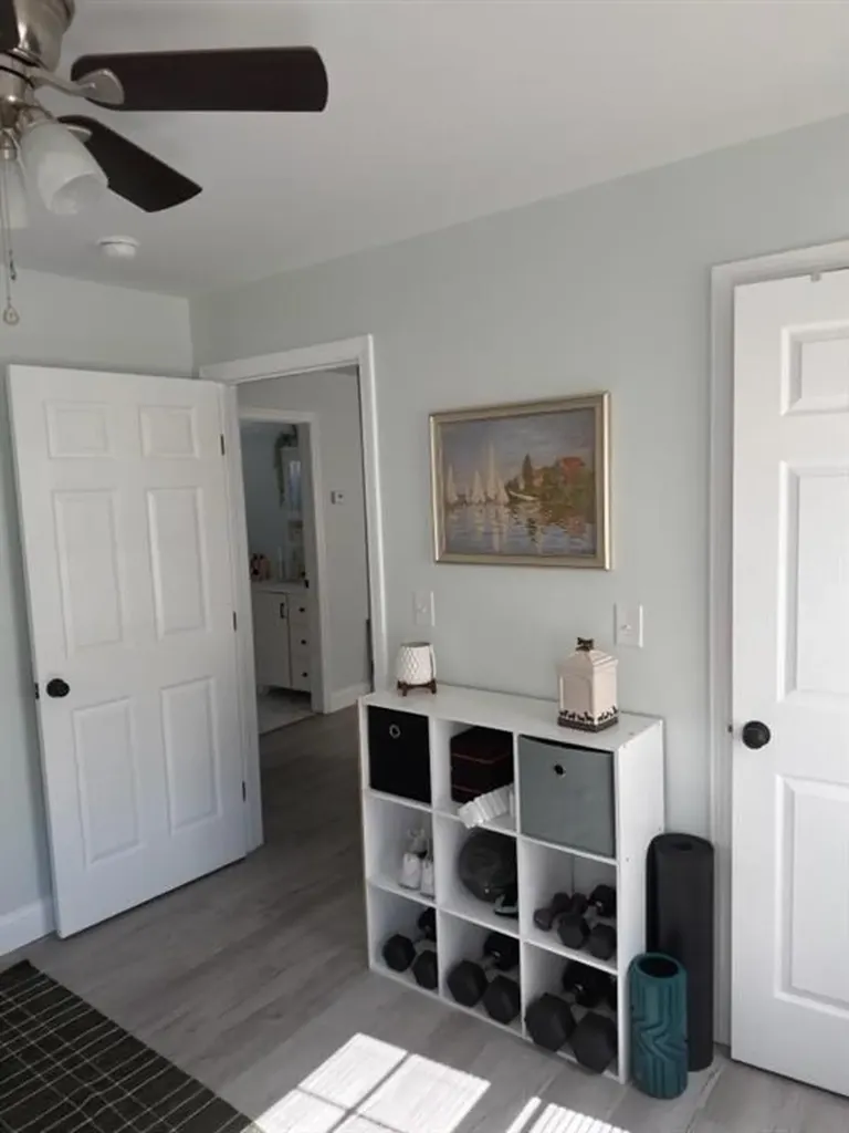 16 Catherine Street Bristol RI 02809