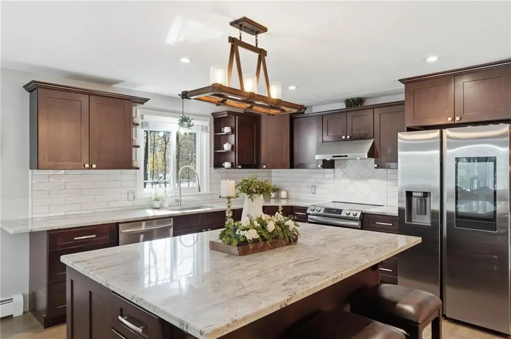 75 Oak Dell Circle East Greenwich RI 02818