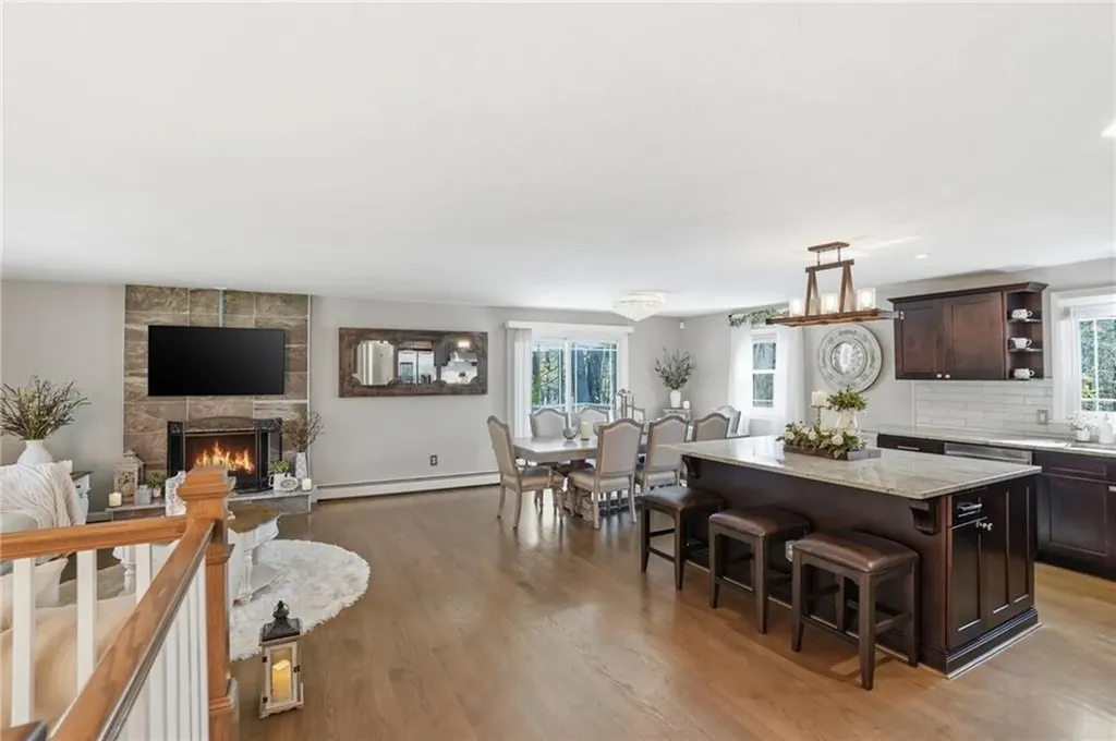 75 Oak Dell Circle East Greenwich RI 02818