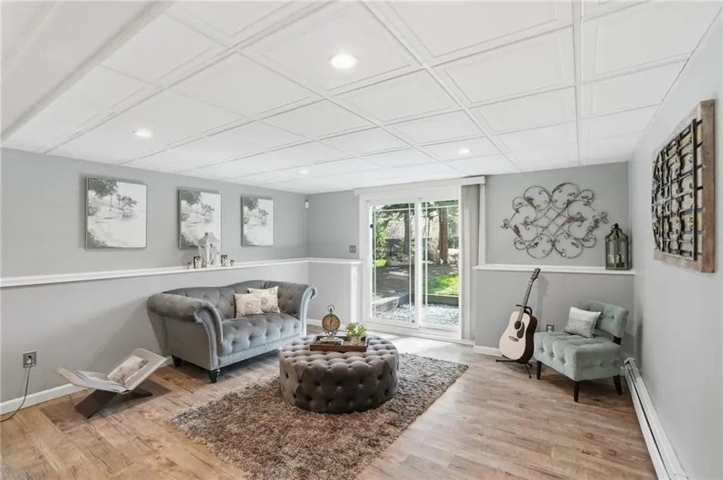 75 Oak Dell Circle East Greenwich RI 02818