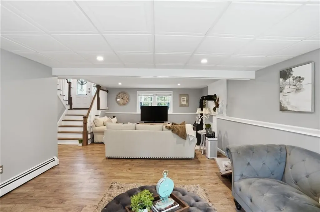 75 Oak Dell Circle East Greenwich RI 02818