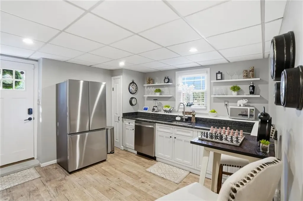 75 Oak Dell Circle East Greenwich RI 02818