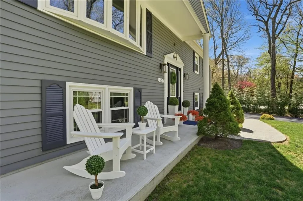 75 Oak Dell Circle East Greenwich RI 02818