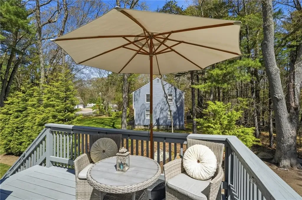 75 Oak Dell Circle East Greenwich RI 02818