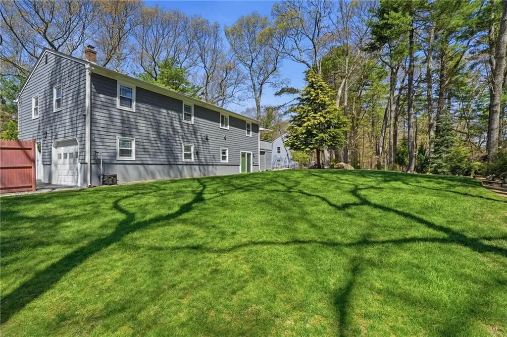 75 Oak Dell Circle East Greenwich RI 02818