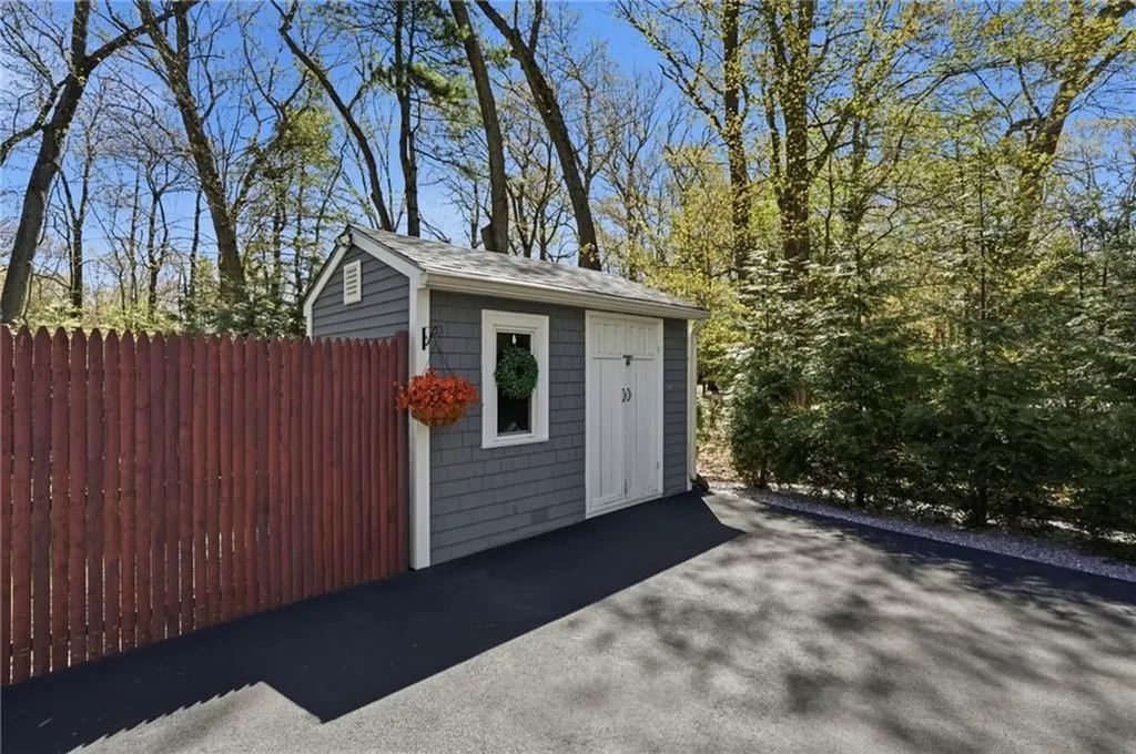 75 Oak Dell Circle East Greenwich RI 02818