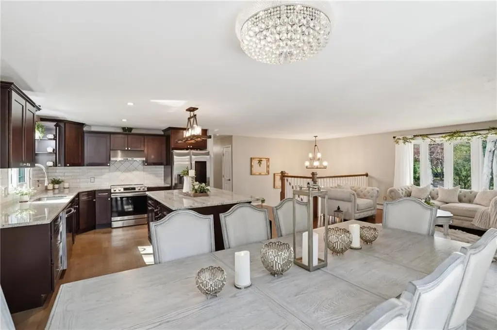 75 Oak Dell Circle East Greenwich RI 02818