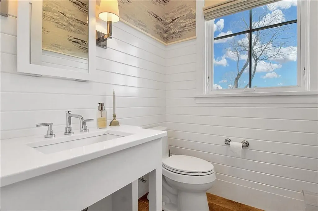 111 Avondale Road Westerly RI 02891