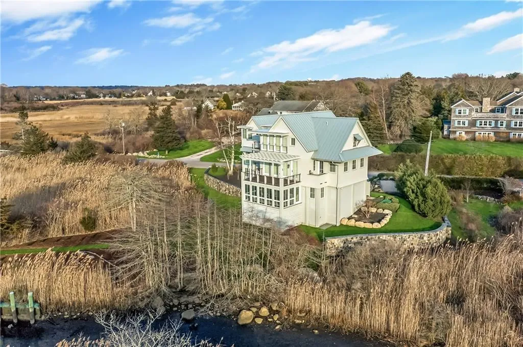 111 Avondale Road Westerly RI 02891