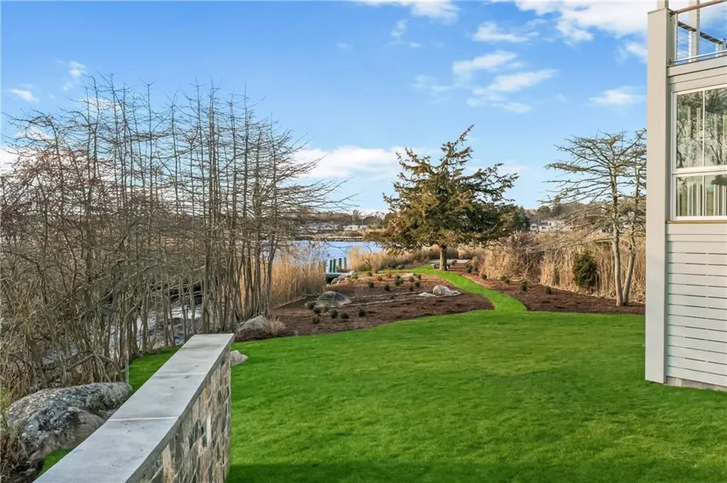 111 Avondale Road Westerly RI 02891