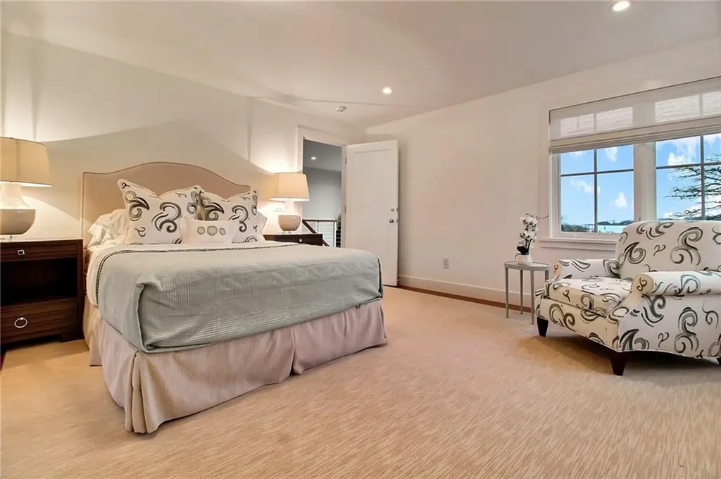 111 Avondale Road Westerly RI 02891