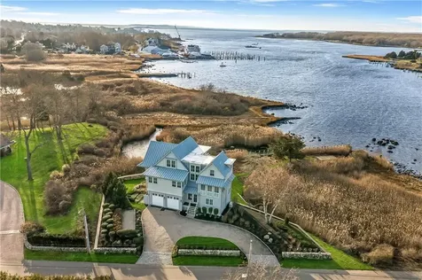 111 Avondale Road Westerly RI 02891