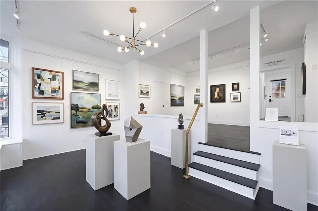 138 Spring Street Newport RI 02840