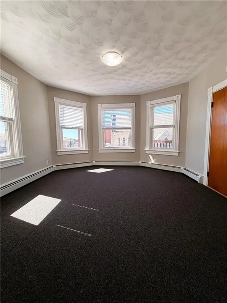528 Privilege Street Woonsocket RI 02895